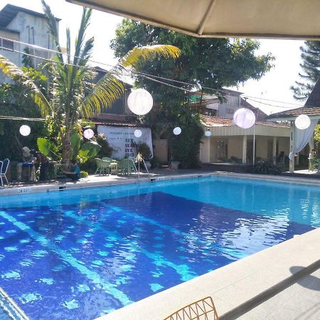 Hotel Grand Rosela Yogyakarta Exterior foto