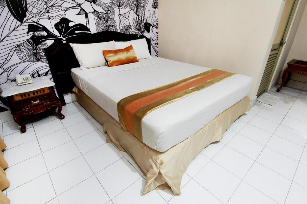 Hotel Grand Rosela Yogyakarta Exterior foto
