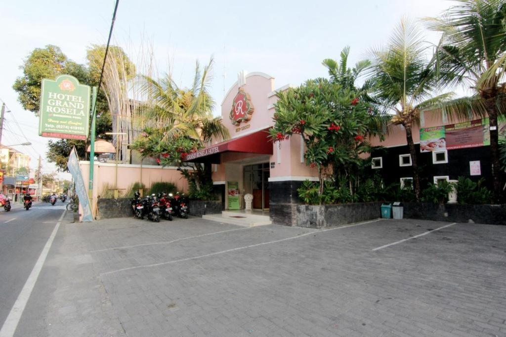 Hotel Grand Rosela Yogyakarta Exterior foto