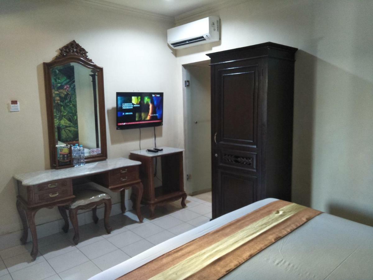Hotel Grand Rosela Yogyakarta Exterior foto